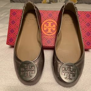 Silver Tory Burch flats size 7.5